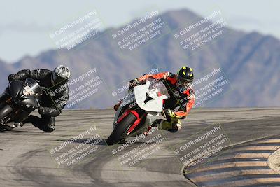 media/Nov-16-2025-Race Pace (Sun) [[8c5fa54630]]/Verified Riders/8-Turn 12 (120pm)/